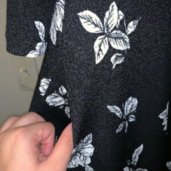 Honey & Lace Floral Brea 3/4 Sleeve Swing Dress - Picture 4 of 10